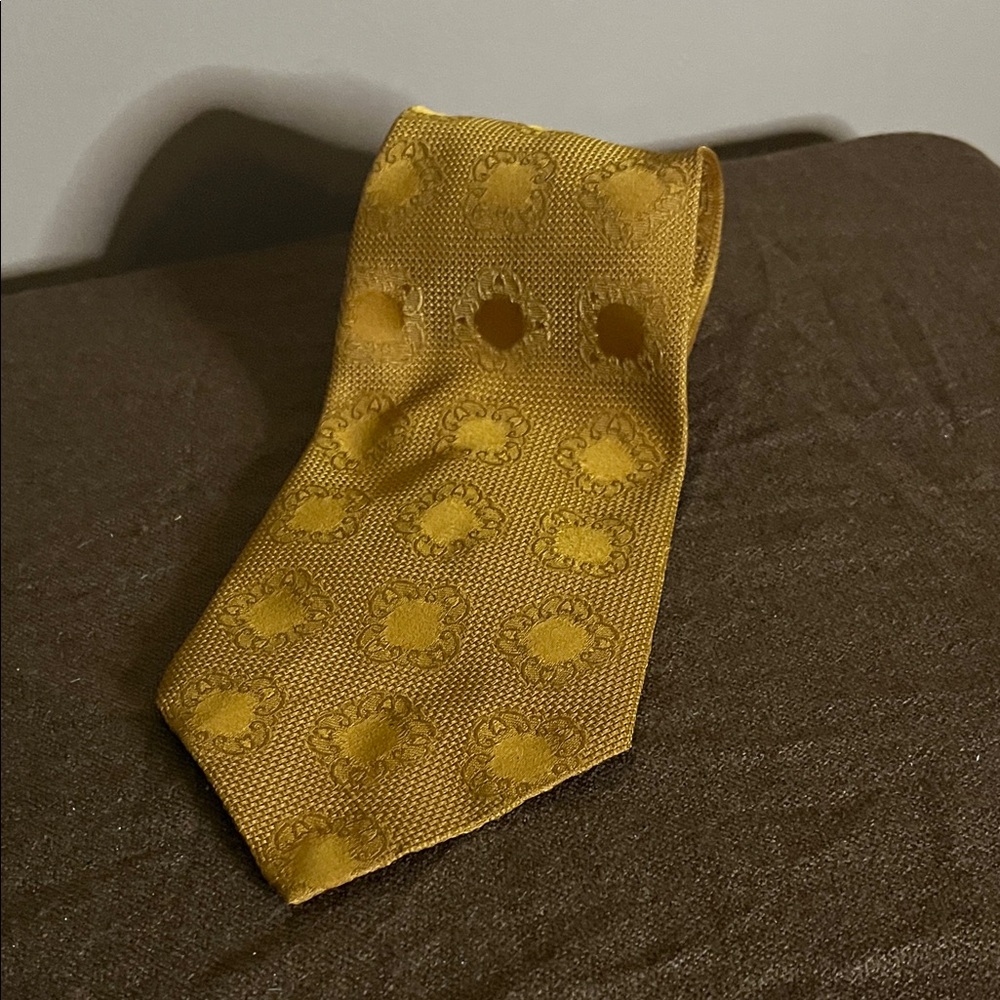 😄Vintage wide tie 70’s gold sun pattern